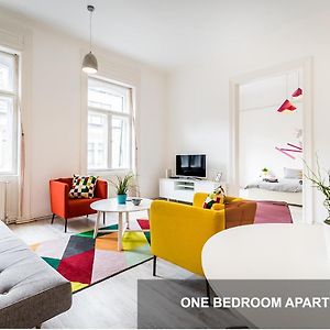 Bpr Art Of Rainbow Apartments
